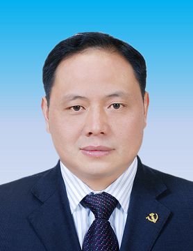 胜坨新镇长上任，共筑美好未来新篇章